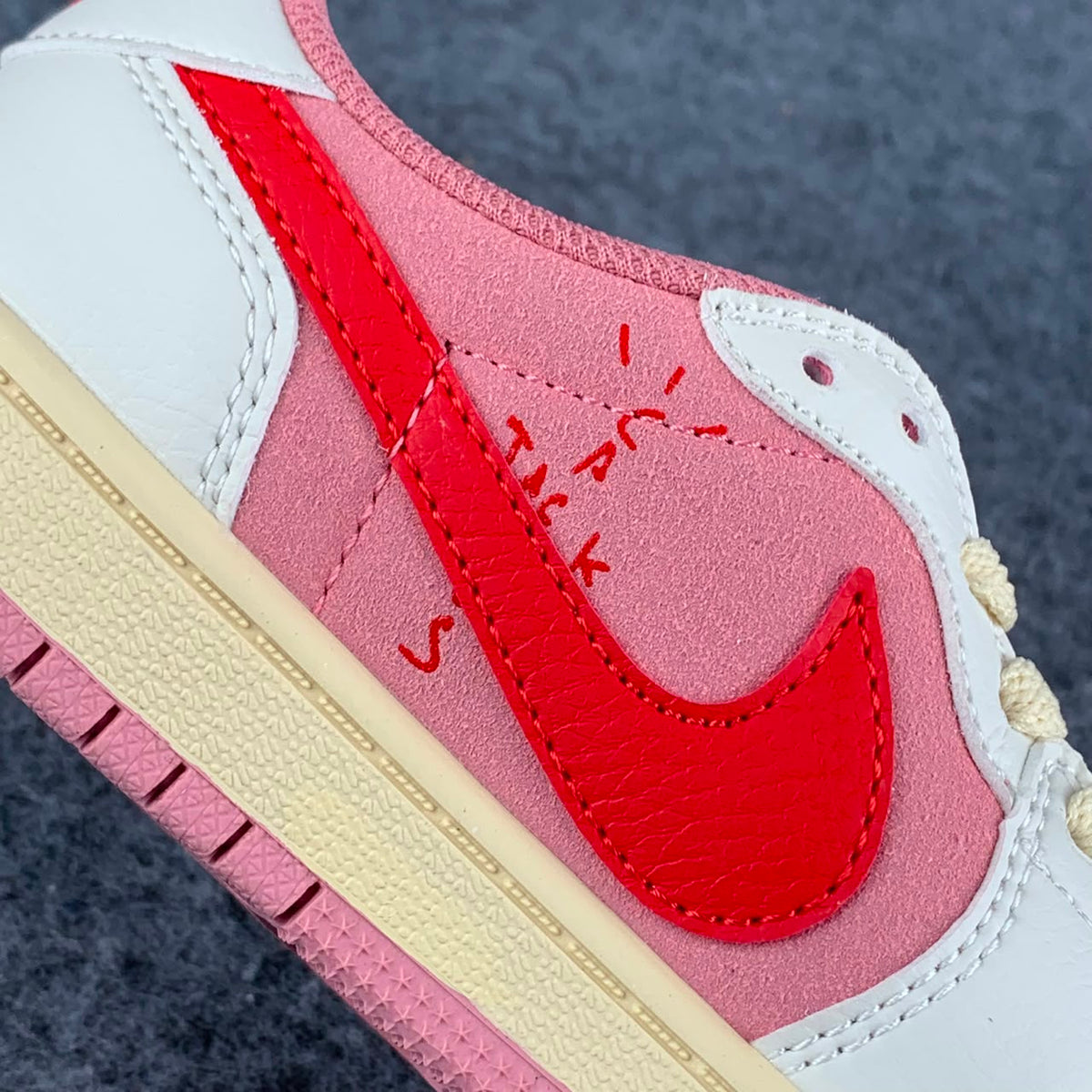 Travis Scott x Air Jordan 1 Retro Low OG PS 'Sail Tropical Pink'