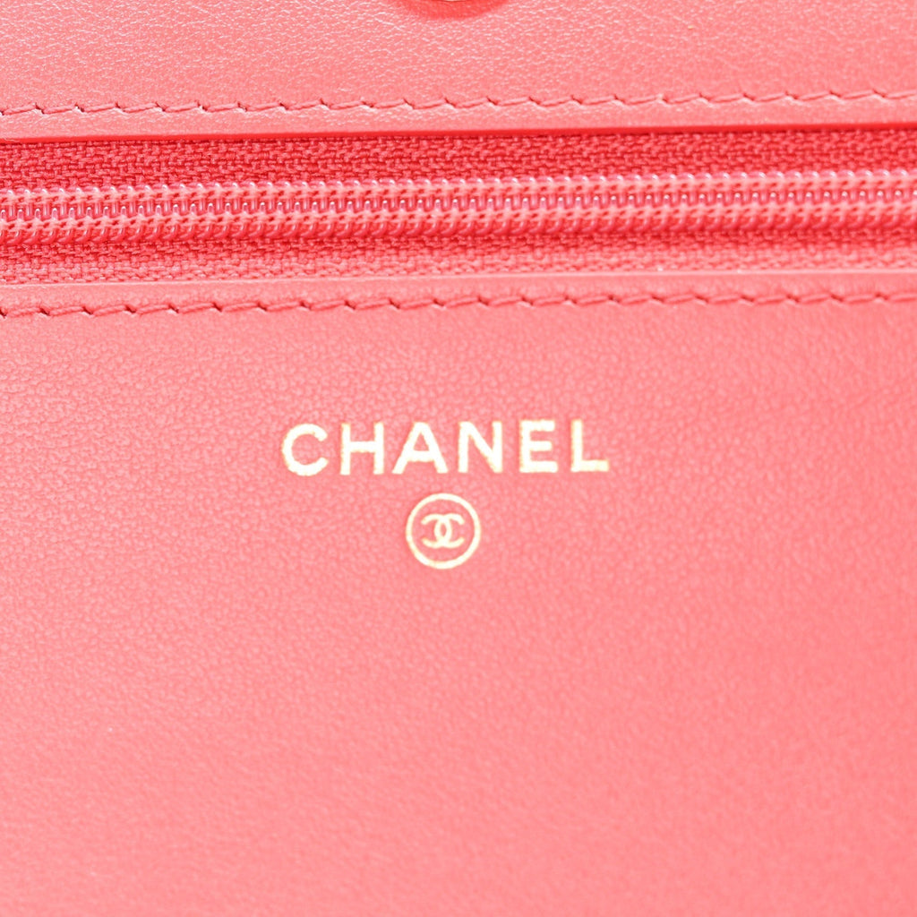 Caviar Quilted Boy Wallet On Chain WOC Red