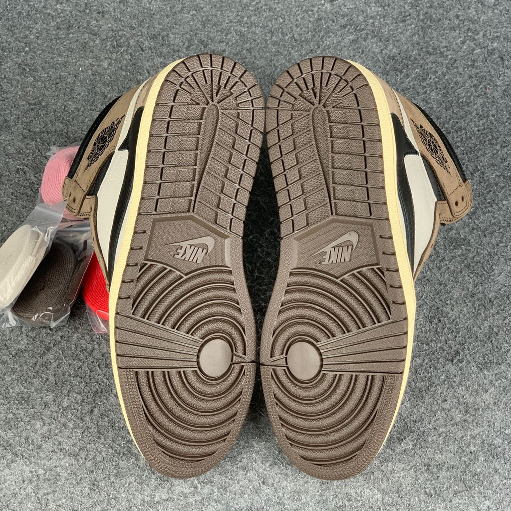 Travis Scott x Air Jordan 1 Retro High OG 'Mocha'