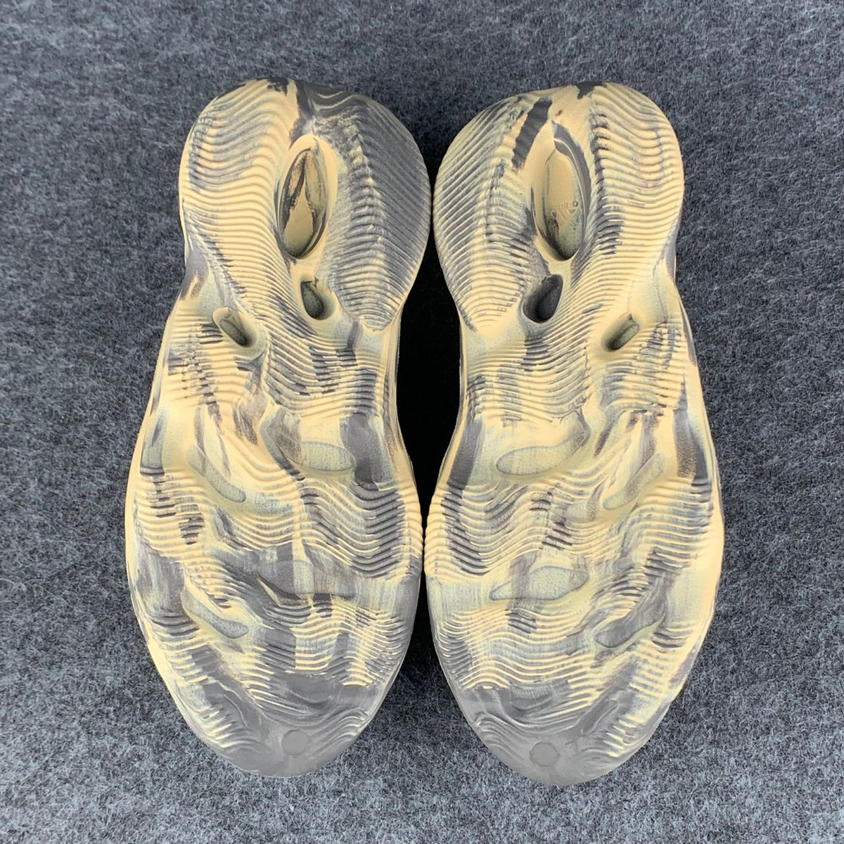 Yeezy Foam Runner 'MXT Moon Grey'