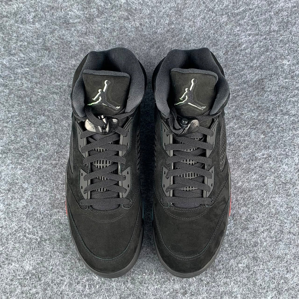 (Early Look) Air Jordan 5 Retro 'Halloween'