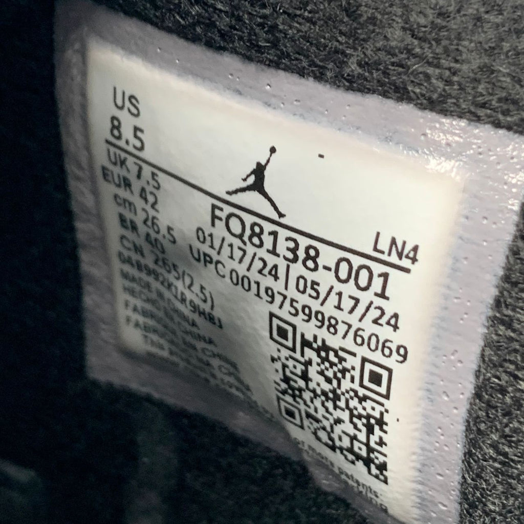 Air Jordan 4 Retro 'White Thunder'