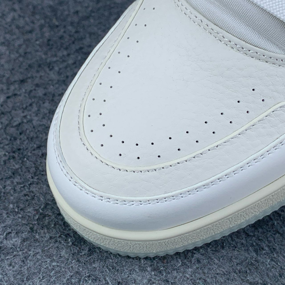 LV Trainer Low ' Cream White'