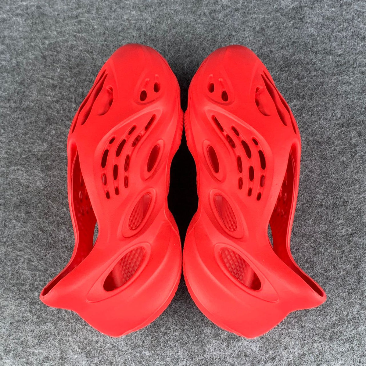 Yeezy Foam Runner 'Vermilion'