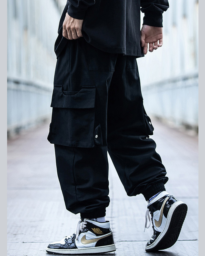 Streetwear Black Loose Large-Pocket Cargo Pants