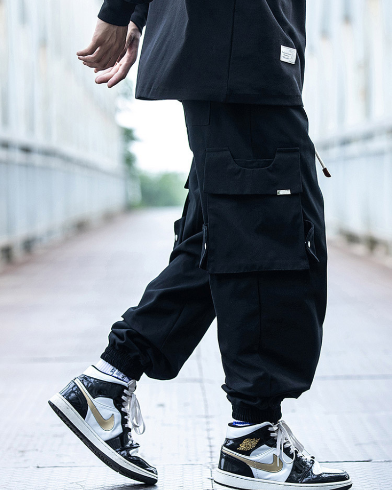 Streetwear Black Loose Large-Pocket Cargo Pants