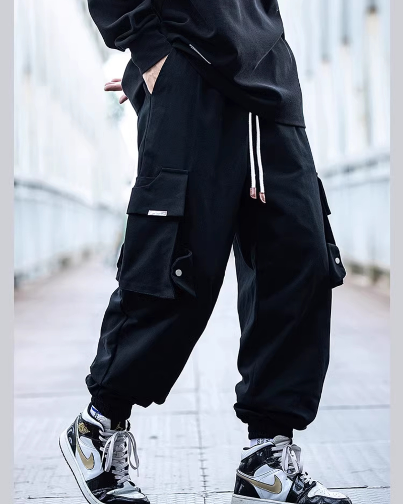 Streetwear Black Loose Large-Pocket Cargo Pants