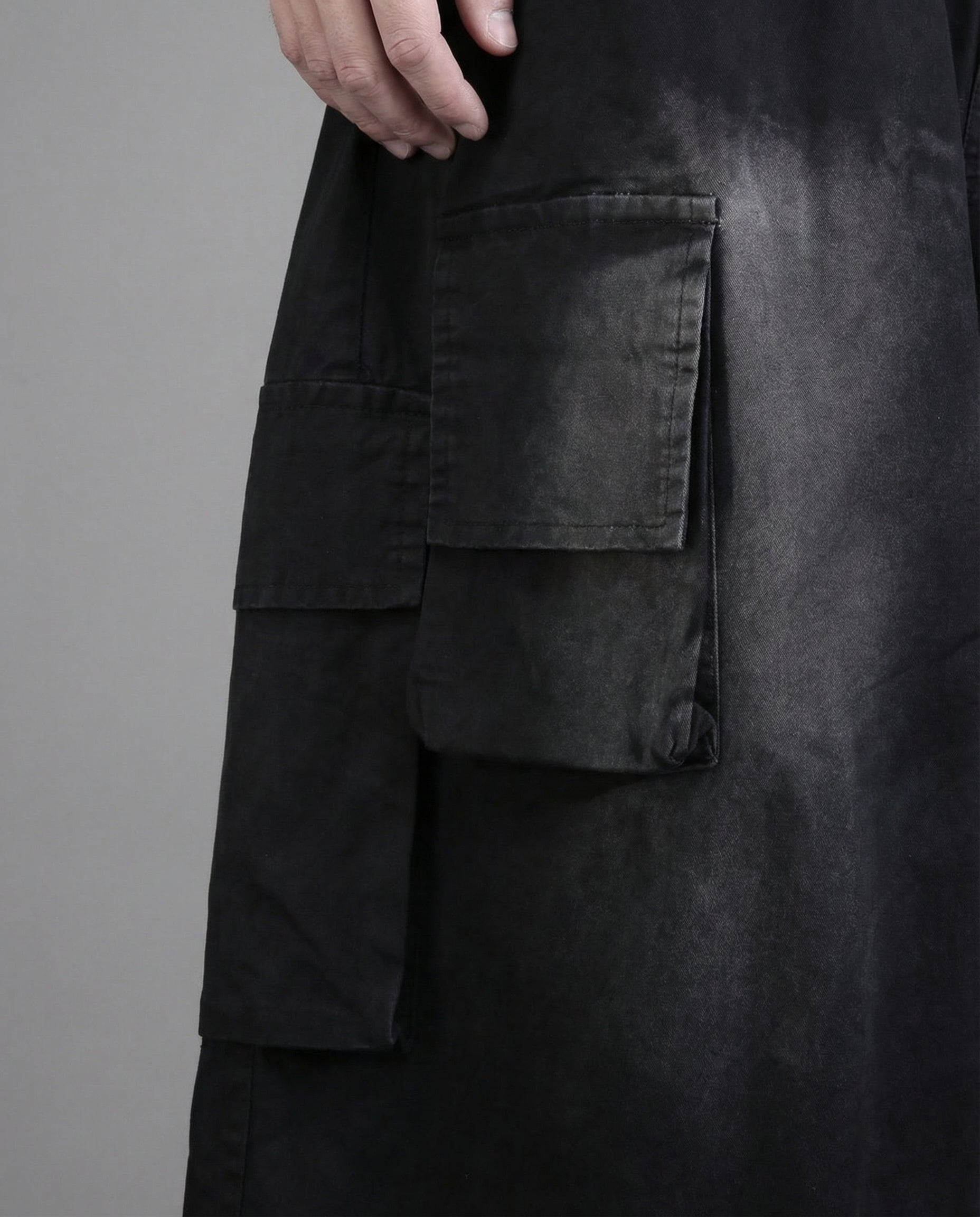 Techwear Distressed Wide-Leg Cargo Shorts