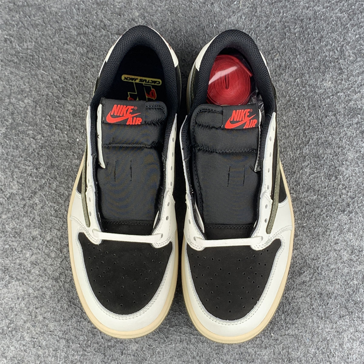 Travis Scott x Wmns Air Jordan 1 Low OG 'Olive' (B-Grade Version)