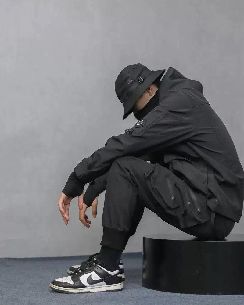 Techwear Airborne Multi-Pocket Black Cargo Pants