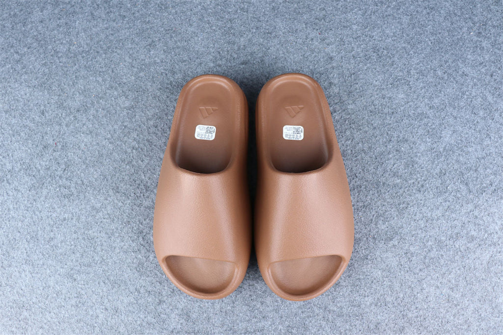 Yeezy Slides 'Flax'