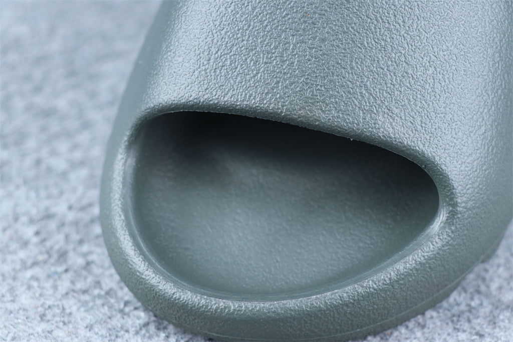Yeezy Slides 'Granite'